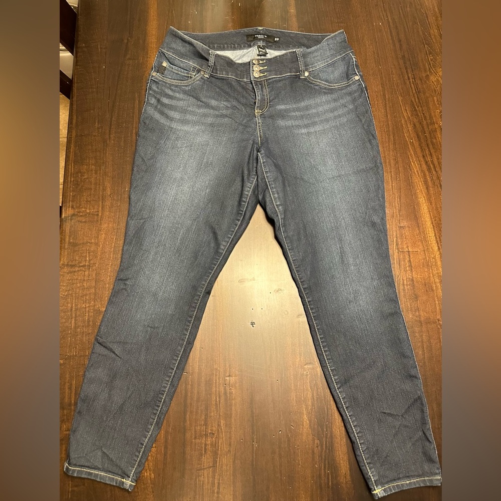Torrid 16R Jegging Jeans